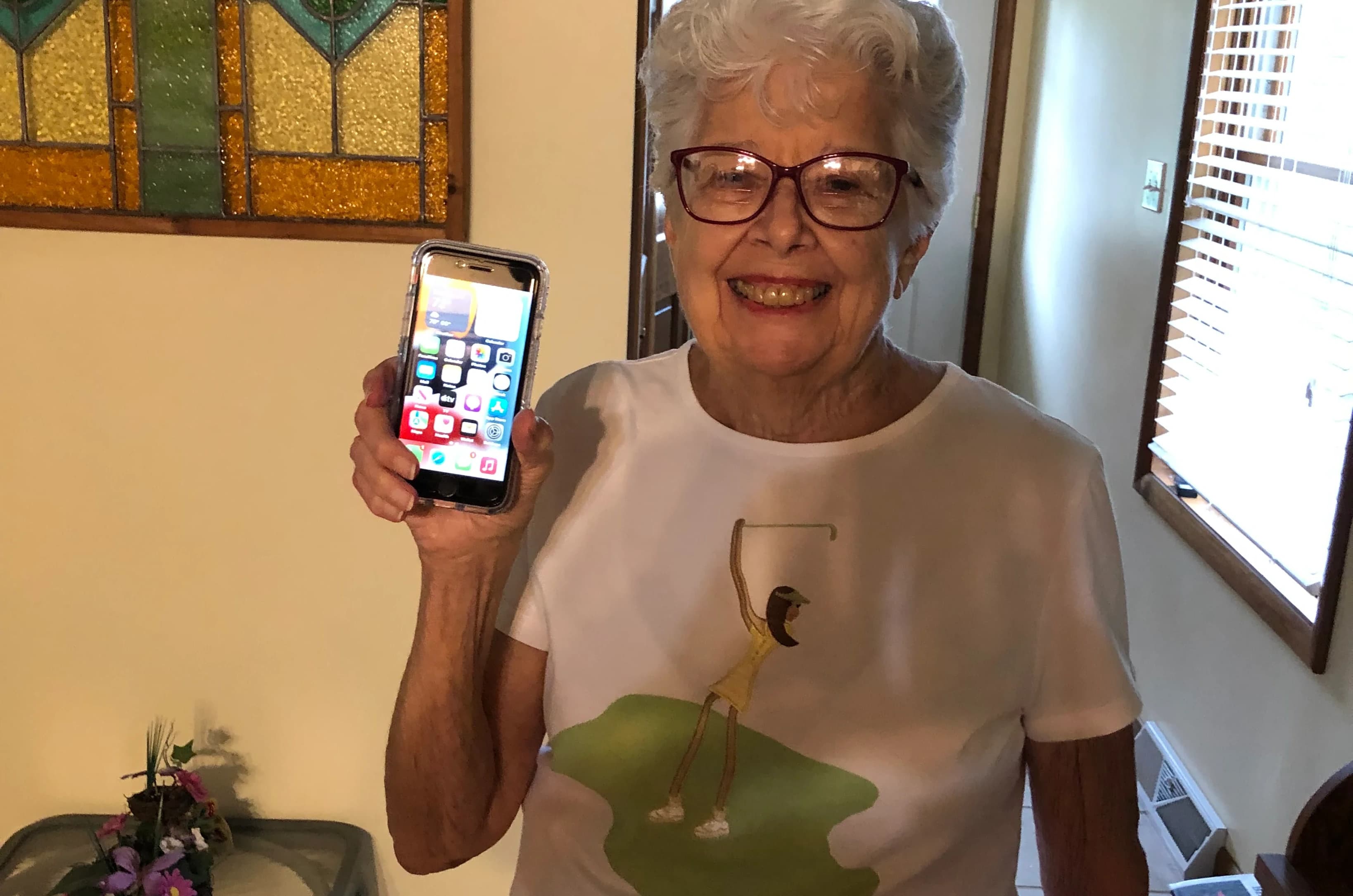 Cover Image for Daily Check-In Calls for Seniors: A Practical Family Guide